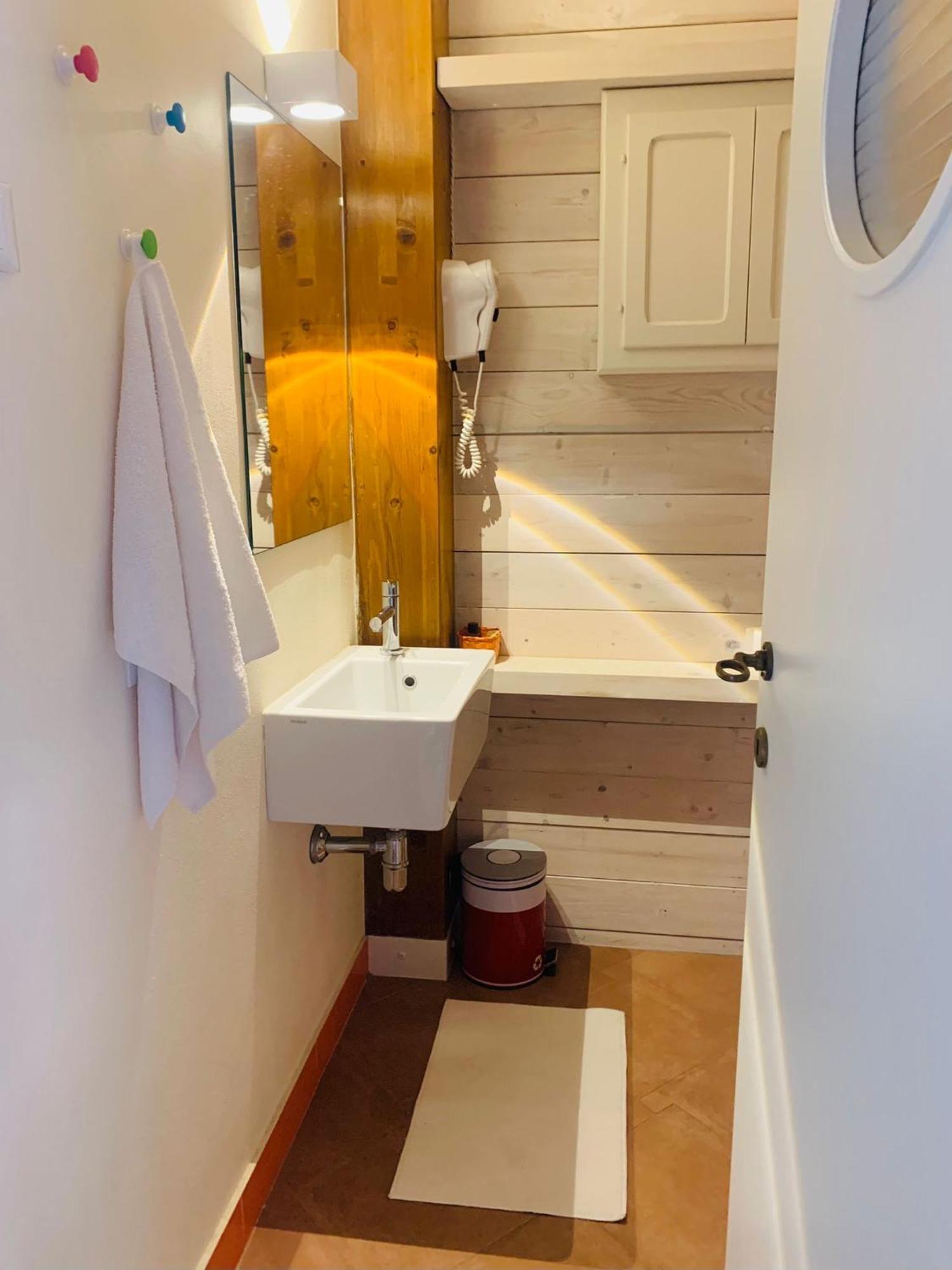 Le Petit Relais Bed & Breakfast Viterbo Bagian luar foto